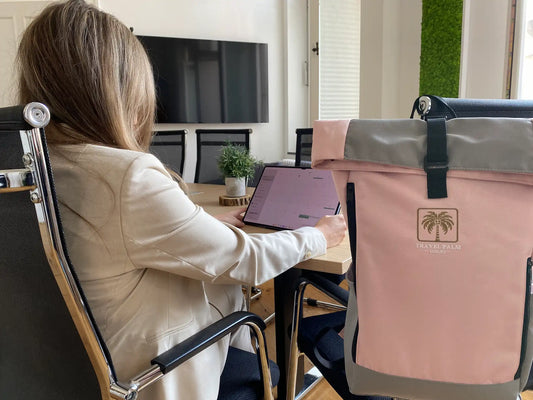 Rucksack statt Handtasche im Büro?